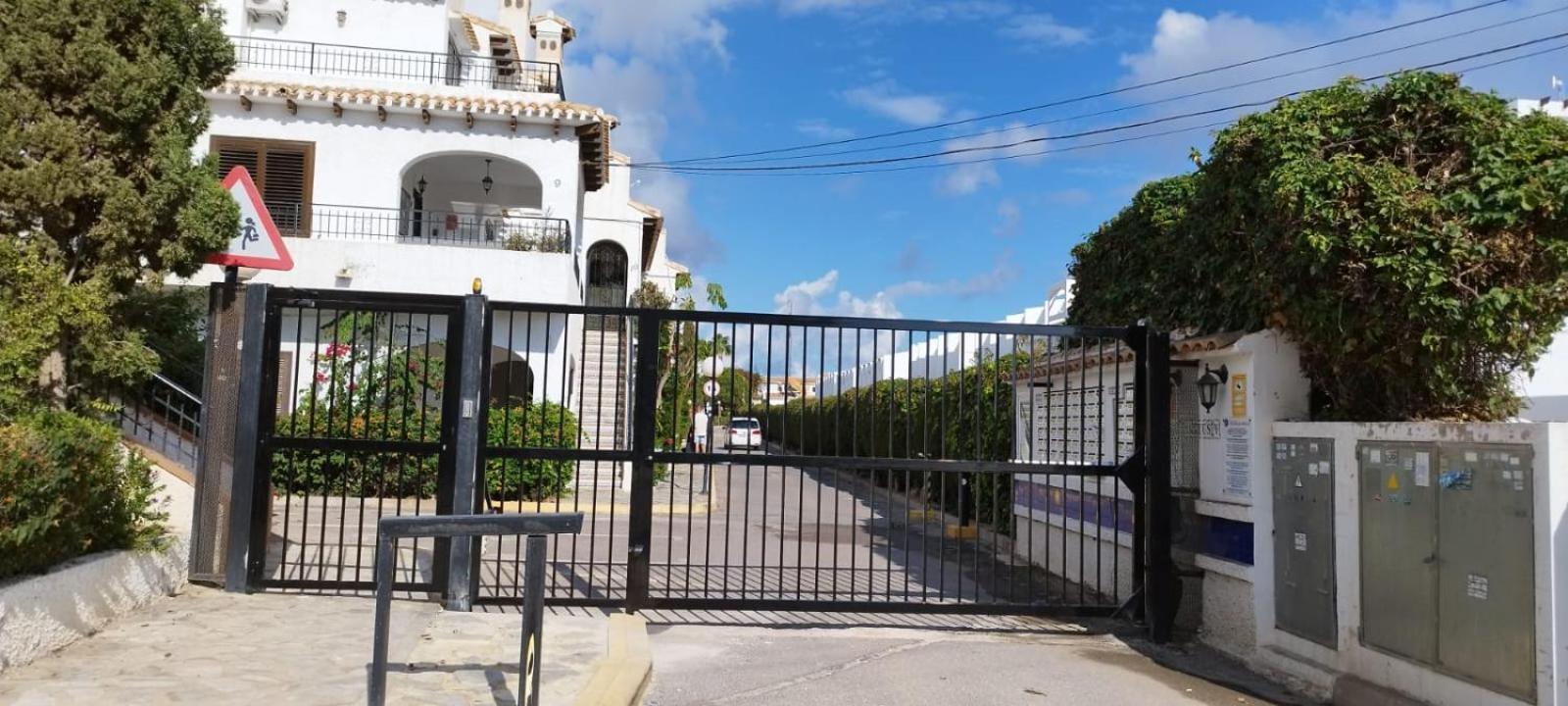 Casa Billarose - Lovely House Overlooking Pool & Walking Distance To The Beach And Restaurants Cabo Roig Exterior foto